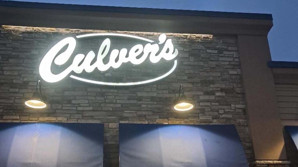Sign Repair in Lake Forest